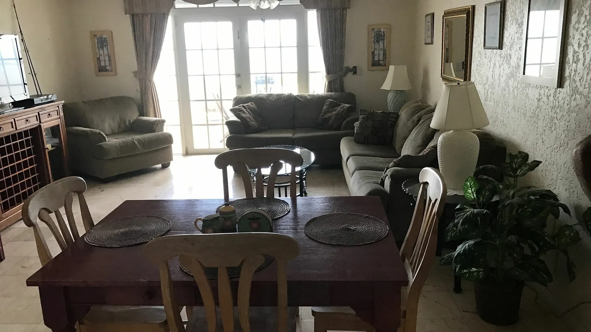 Delaporte Point Oceanfront Townhouse ナッソー 0*,  バハマ